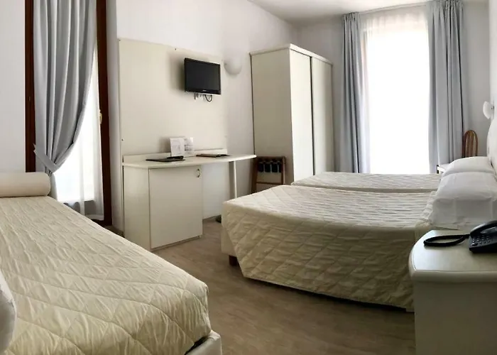 Roma 3* Garda (Verona)