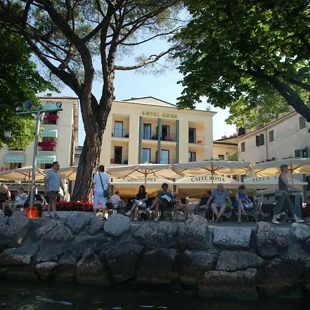Roma فندق 3*