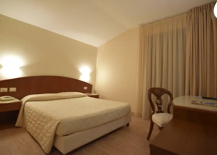 Roma Hotel 3*